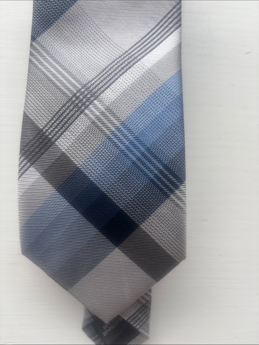 GEOFFREY BEENE Blue Gray Plaid Instinct Silk Polyester Blend Classic Tie - Picture 6 of 6